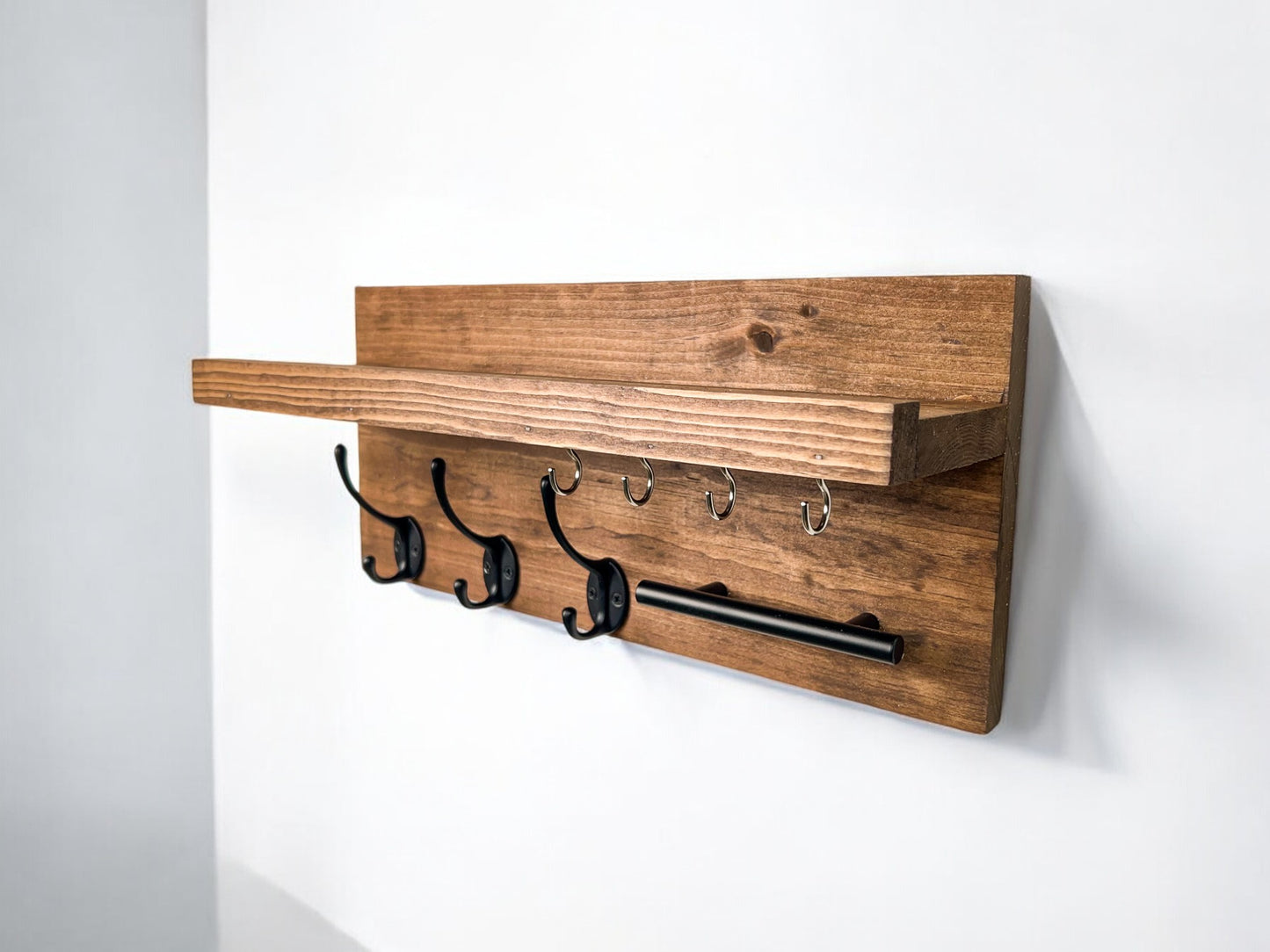 Wall Mounted Key Rack with Mail Holder - 12"