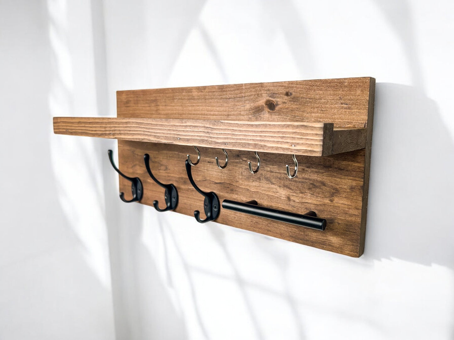 Wall Mounted Key Rack with Mail Holder - 12"